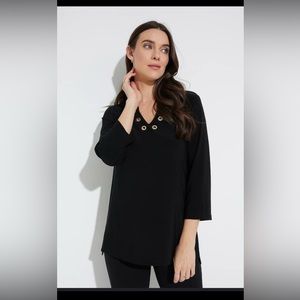 Calvin Klein women’s v neck top 1X